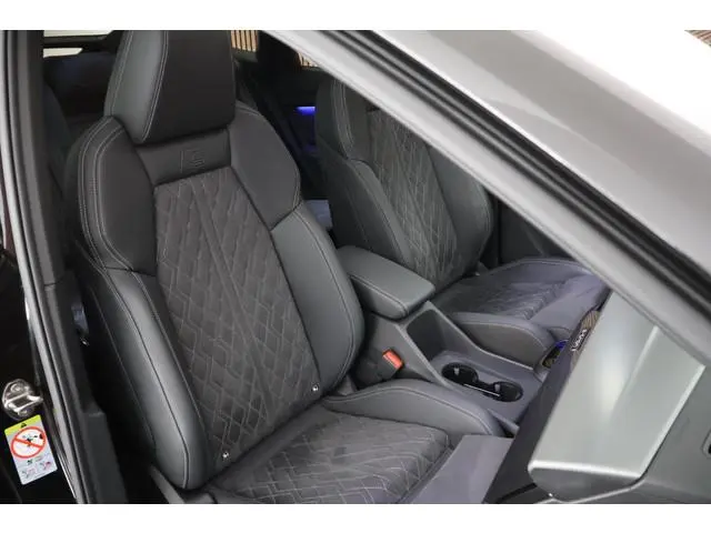 Audi Q4 Sportback e-tron 40 S edition 77 kWh Memory Panoramadak Trekhaak Camera Stoelverwarming