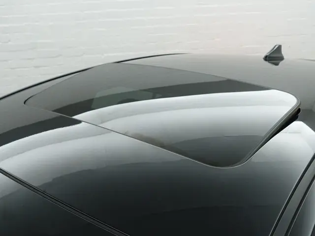 Hyundai IONIQ Premium+ EV Aut- Schuifdak, Stoelventilatie, Stuur/Stoelverwarming, Infinity Audio, La...