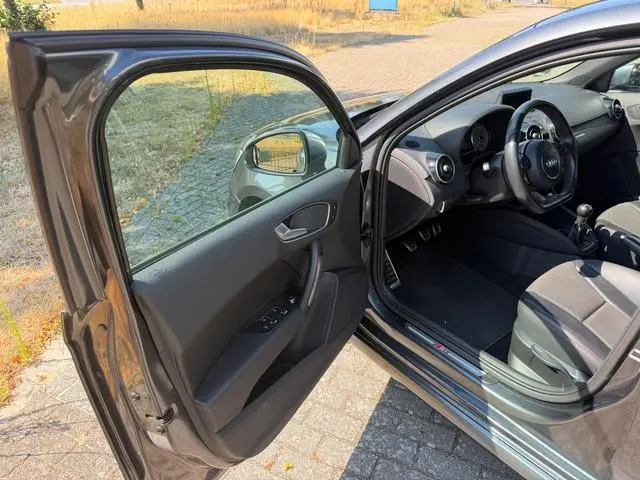 Audi S1