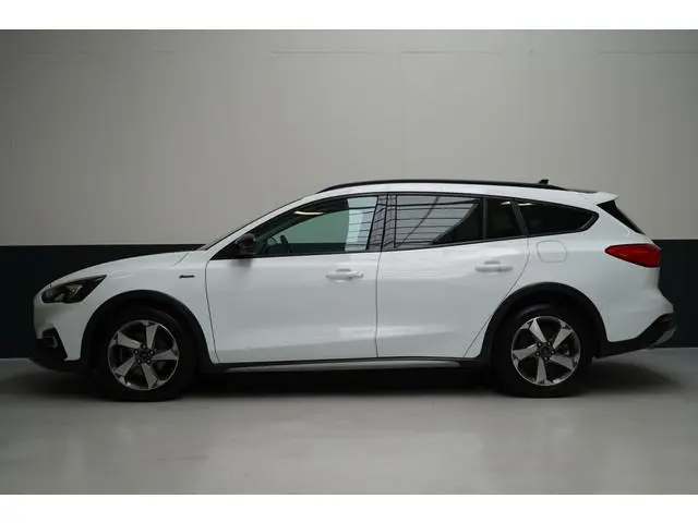 Ford Focus Wagon 1.0 EcoBoost 125pk Hybrid Active Business | Trekhaak | Carplay | B&O Sound | Camera...