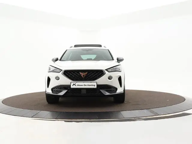 CUPRA Formentor 1.4 TSI e-Hybrid 245pk DSG VZ Performance Limited · Panoramadak · Camera · Stuur- &...