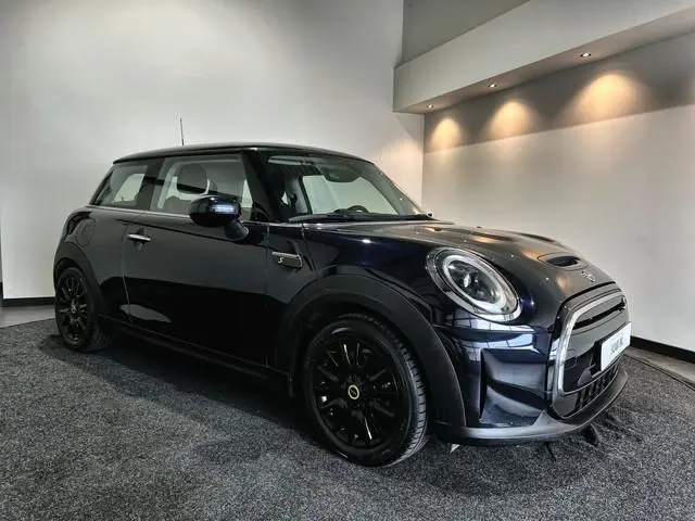 MINI Electric MINI Electric Collection 33 kWh | Head-up Display | Achteruitrijcamera | Digitaal dash...