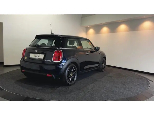 MINI Electric MINI Electric Collection 33 kWh | Head-up Display | Achteruitrijcamera | Digitaal dash...