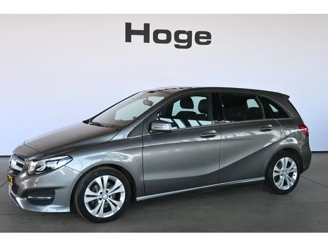 Mercedes-Benz B-klasse 180 Ambition Automaat Clima Navigatie LED Rijklaarprijs! Inruil Mogelijk!