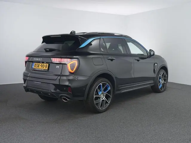 Lynk & Co 01 1.5 | Stuurverwarming | Zwarte hemel | ACC | Pano | 360 Camera |