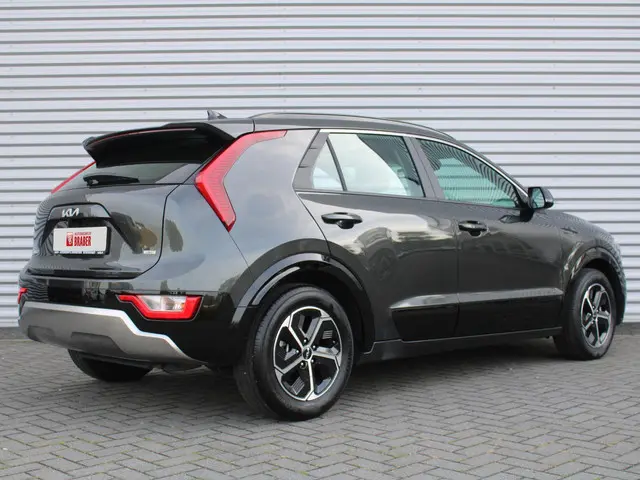 Kia Niro 1.6 GDi Hybrid DynamicLine | Automaat | Nieuw | Direct leverbaar | Tot € 3.000 inruilvoorde...