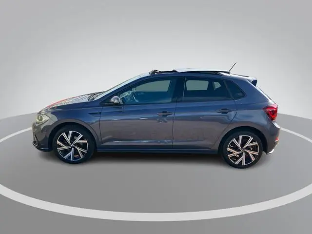 Volkswagen Polo 1.0TSI/110PK R-Line DSG · Panoramadak · Apple/Android Car Play · Camera · Navigatie...