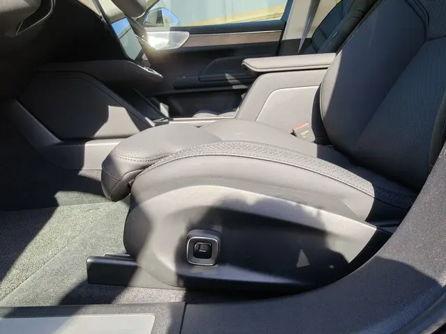 Volvo ES90