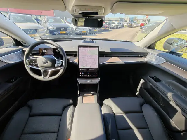Volvo ES90