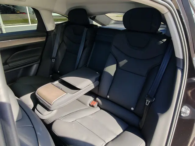 Volvo ES90