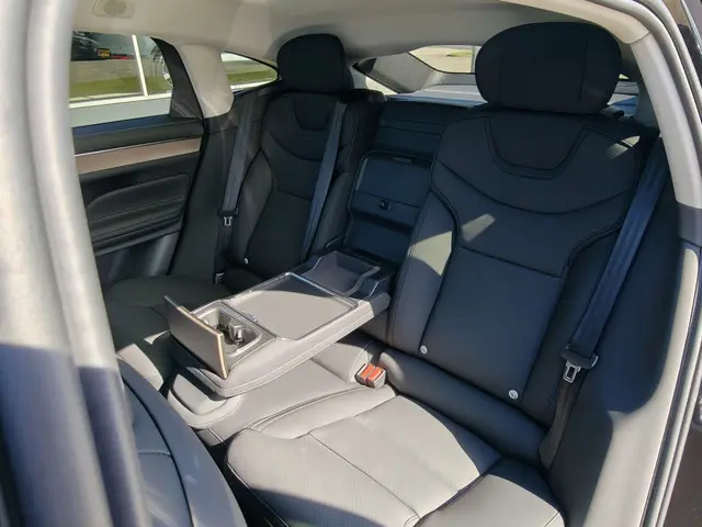 Volvo ES90