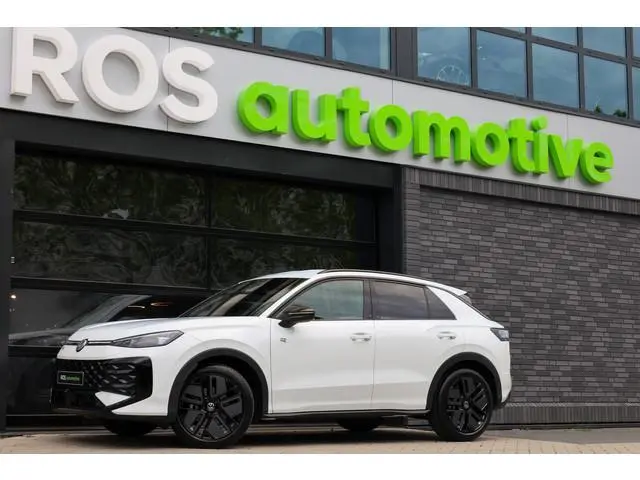 Volkswagen T-Roc 1.5 eTsi R-Line First Edition | NIEUW MODEL | BTW | CAMERA | ACC | STUURVERWARMING...
