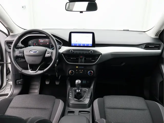 Ford Focus Wagon 1.0 EcoBoost Hybrid Trend Edition Business/ lage km!