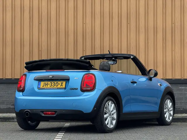 MINI Cooper Cabrio