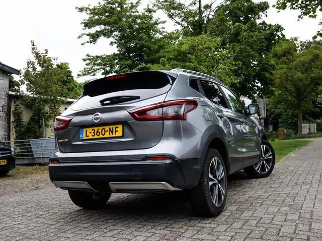Nissan Qashqai 1.3 DIG-T Design Edition 2e-Eig. & Dealer-Onderh. BOVAG-Garantie. NL-Auto..
