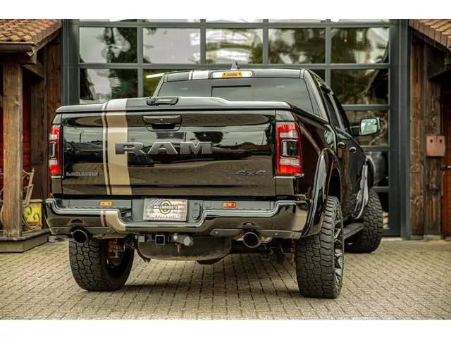 Dodge Ram 1500 5.7 V8 4x4 Crew Cab Laramie !!! 1e eigenaar !!! Wide Body