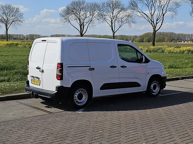 OPEL COMBO 1.5 l1 navi nap ac!