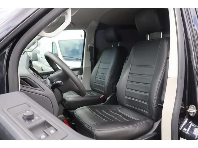 Volkswagen Transporter 2.0 TDI L1 H1 Black Edition