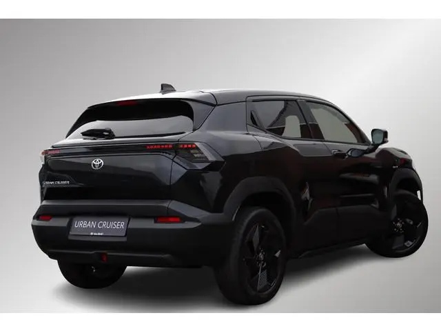 Toyota Urban Cruiser Dynamic 61 kWh, € 3.000  inruilvoordeel, Stuur & Stoel verwarming, 67kW DC, Cam...