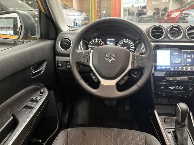 Suzuki Vitara 1.4 Boosterjet Style [ PANORAMADAK | APPLE CARPLAY / ANDROID AUTO | TOT 10 JAAR GARANT...