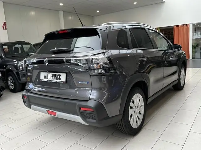 Suzuki S-Cross
