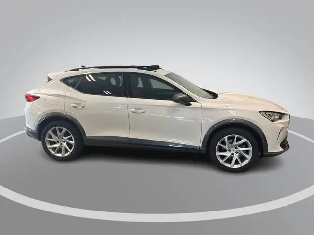 CUPRA Formentor 1.4 TSI 204pk DSG e-Hybrid Essential · Panoramadak · 360 Camera · Stoel-& Stuurverwa...