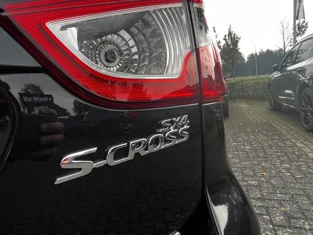 Suzuki S-Cross