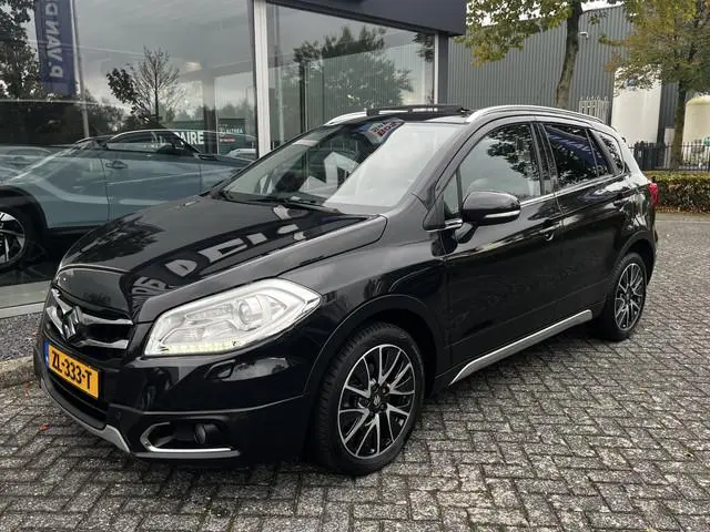 Suzuki S-Cross