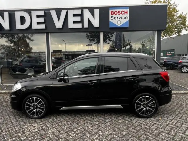 Suzuki S-Cross