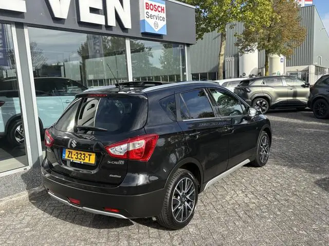 Suzuki S-Cross