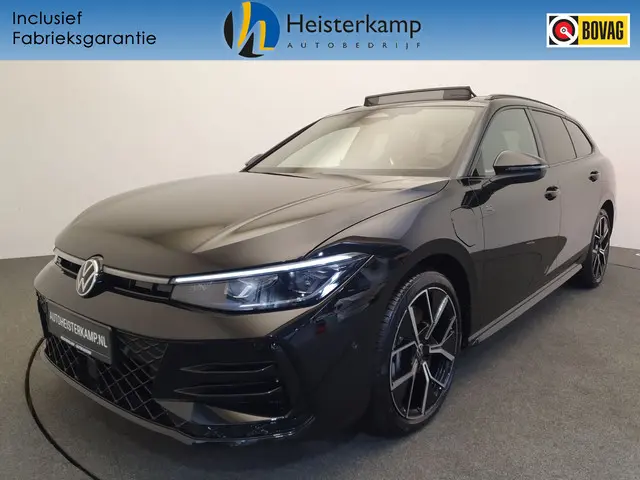 Volkswagen Passat Variant 1.5 eHybrid 272pk DSG/AUT R-Line Wegklapbare trekhaak, Panoramadak, Camera