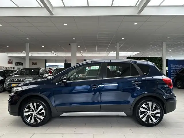 Suzuki S-Cross