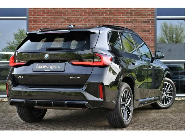 BMW X1 sDrive18i M-Sport Camera ACC-voorber Shadowline Adp-onderstel