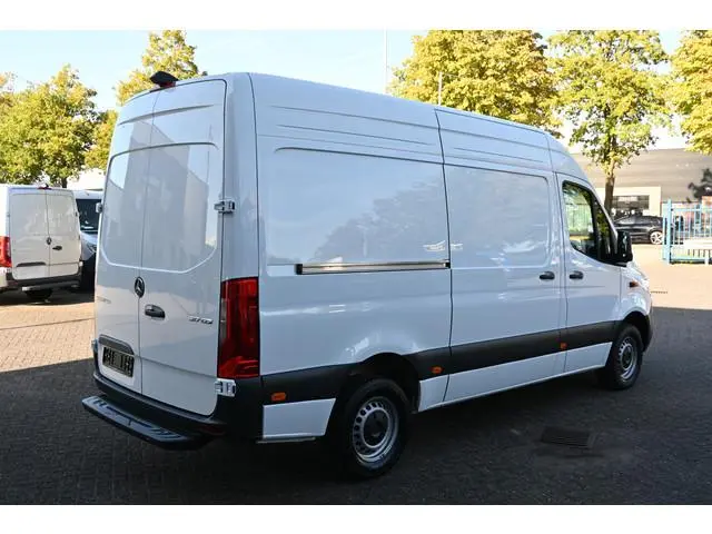 Mercedes-Benz Sprinter 317 CDI L2H2 Pro LED, Geveerde stoel, Navigatie met camera