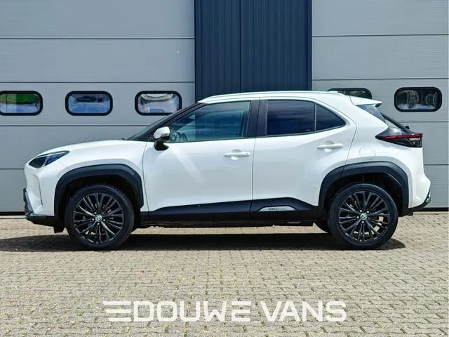Toyota Yaris Cross Hybrid FWD Adventure Panorama Carplay
