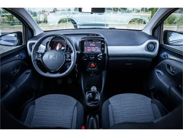 Citroën C1 1.0 e-VTi Shine ** Climate Control ** L.M. Velgen ** Camera ** NAP!!