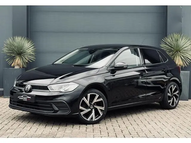 Volkswagen Polo 1.0 TSI Life Business