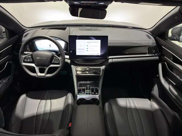 BYD SEAL U