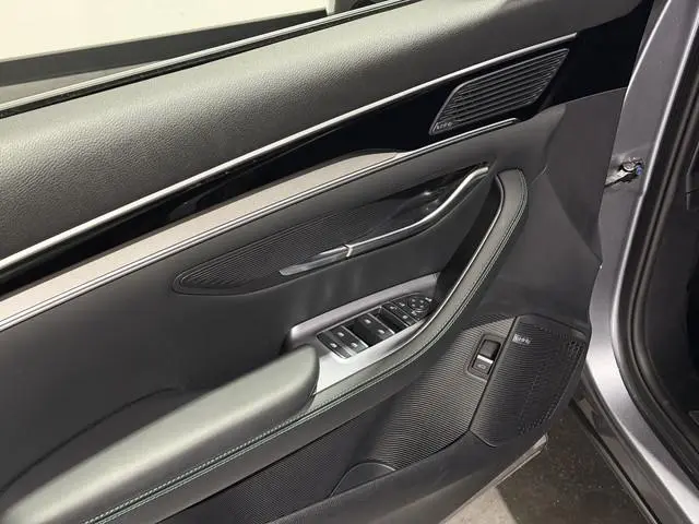 BYD SEAL U