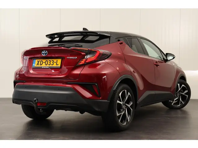 Toyota C-HR 1.8 Hybrid Style Bitone, Bearlock, Trekhaak