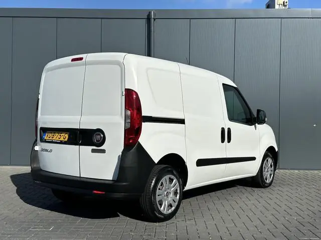 Fiat Doblò Cargo 1.3 MJ E6 / L1H1 / UNIEK !! / ** 9.441 KM  NAP ** / 1e EIGENAAR / AIRCO / SCHUIFDEU...
