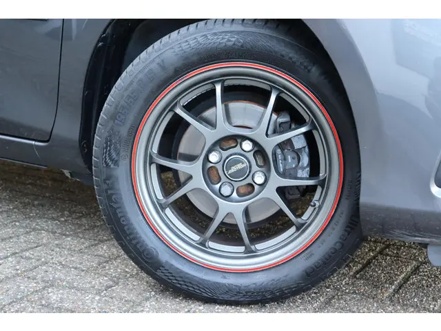 Toyota Yaris 1.0 VVT-i Aspiration, Trekhaak