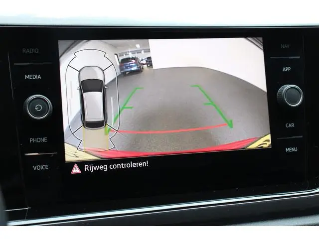 Volkswagen Taigo 1.5 TSI 150pk DSG Style DEMO ! Navigatie Apple Carplay/Android Auto Parkeersensoren...