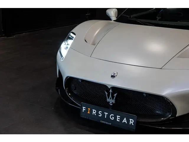 Maserati MC20