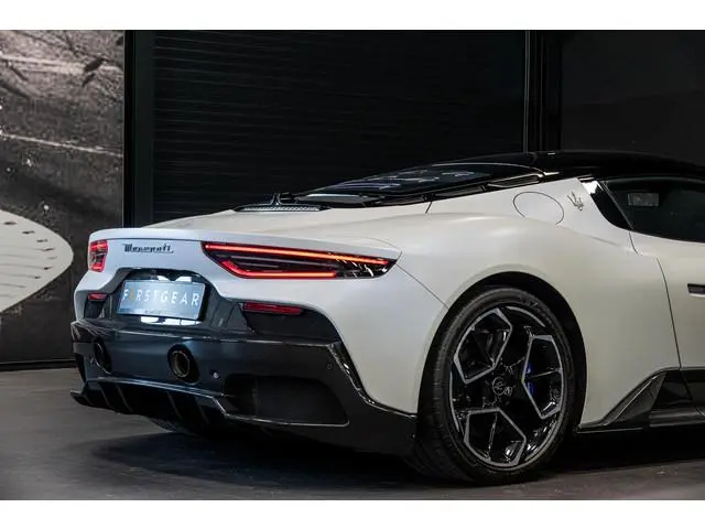 Maserati MC20