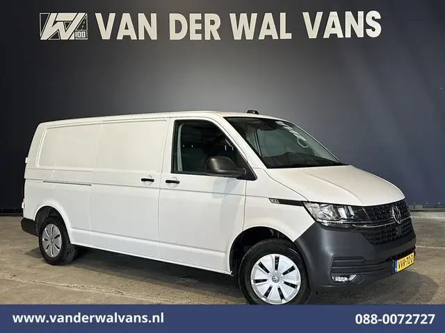 Volkswagen Transporter 2.0 TDI L2H1 Euro6  Airco | Navigatie | Apple Carplay | Android Auto | Trekha...