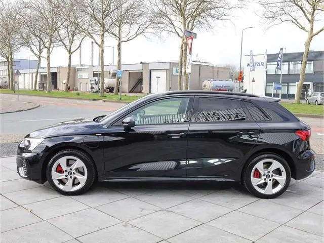 Audi A3 Sportback 45 TFSI e S edition Competition S-Line | 245PK | Virtual | Keyless | Adaptive Crui...