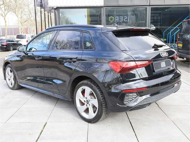Audi A3 Sportback 45 TFSI e S edition Competition S-Line | 245PK | Virtual | Keyless | Adaptive Crui...