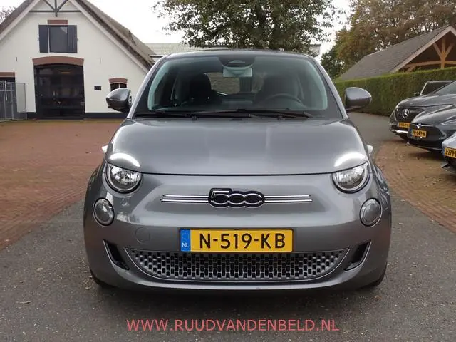 Fiat 500E 42kWh 88%SOH PASSION CARPLAY / DAB / 16-INCH / CCS