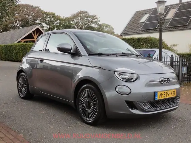 Fiat 500E 42kWh 88%SOH PASSION CARPLAY / DAB / 16-INCH / CCS